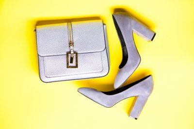 torebka do szarych butów